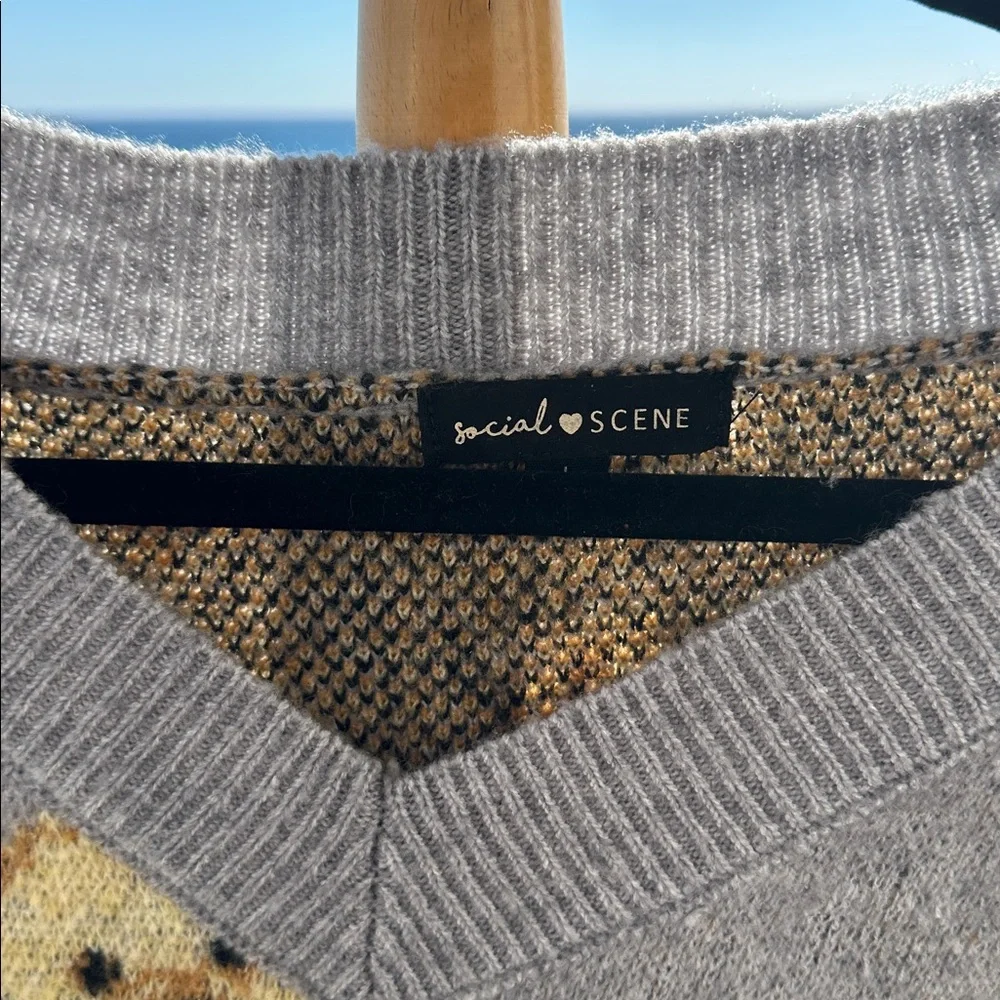 Gray Teddy Bear Sweater - Picture 4 of 9